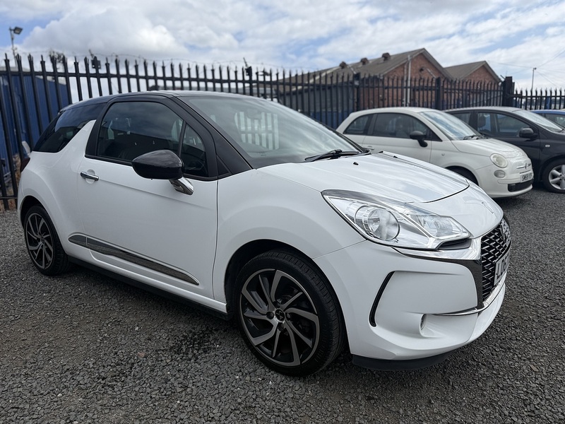 DS AUTOMOBILES DS 3 1.2 PureTech Connected Chic Hatchback 3dr Petrol Manual Euro 6 (82 ps) - U304