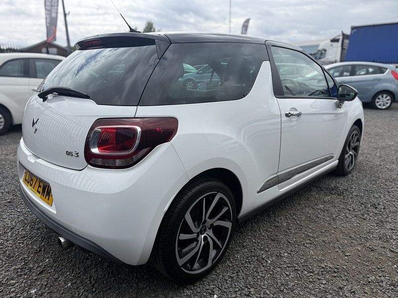 DS AUTOMOBILES DS 3 1.2 PureTech Connected Chic Hatchback 3dr Petrol Manual Euro 6 (82 ps) - U304