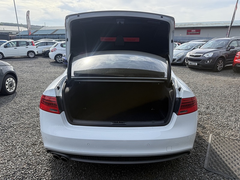 Audi A5 2.0 TDI Black Edition Coupe 2dr Diesel Manual Euro 5 (s/s) (177 ps) - U369