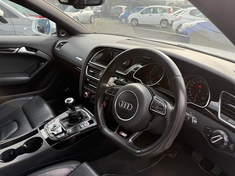 Audi A5 2.0 TDI Black Edition Coupe 2dr Diesel Manual Euro 5 (s/s) (177 ps) - U369