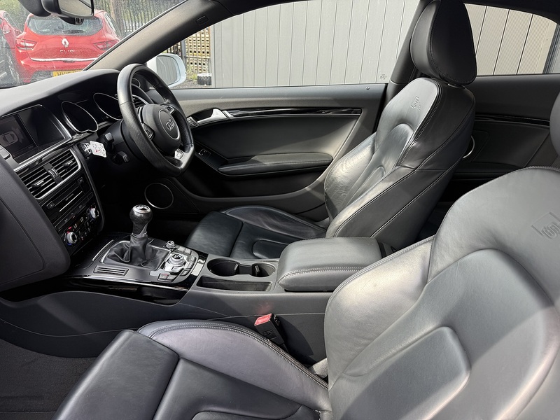 Audi A5 2.0 TDI Black Edition Coupe 2dr Diesel Manual Euro 5 (s/s) (177 ps) - U369