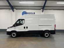 Iveco Daily 2.3D HPI 14V 35S 3520 Panel Van 5dr Diesel HiMatic MWB H2 Euro 6 (s/s) (136 ps) - U1014