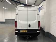 Iveco Daily 2.3D HPI 14V 35S 3520 Panel Van 5dr Diesel HiMatic MWB H2 Euro 6 (s/s) (136 ps) - U1014