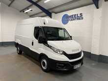 Iveco Daily 2.3D HPI 14V 35S 3520 Panel Van 5dr Diesel HiMatic MWB H2 Euro 6 (s/s) (136 ps) - U1014