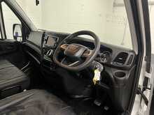 Iveco Daily 2.3D HPI 14V 35S 3520 Panel Van 5dr Diesel HiMatic MWB H2 Euro 6 (s/s) (136 ps) - U1014