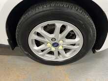 Ford Transit Connect Transit Connect 1.5 200 EcoBlue Limited L1 Euro 6 (s/s) 5dr - U1081