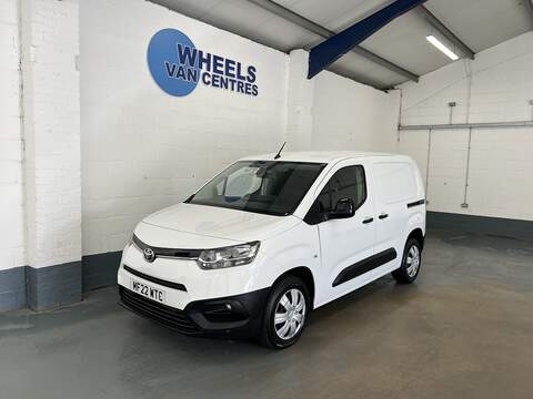 Toyota PROACE CITY 2.3D HPI 14V 35S 3520 Panel Van 5dr Diesel HiMatic MWB H2 Euro 6 (s/s) (136 ps)