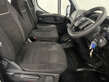 Iveco Daily Daily 2.3D HPI 14V 35C 3750 L3 Euro 6 (s/s) 4dr (DRW) - U1093
