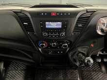 Iveco Daily Daily 2.3D HPI 14V 35C 3750 L3 Euro 6 (s/s) 4dr (DRW) - U1093