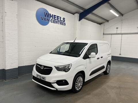 Vauxhall Combo 1.5 Turbo D 2900 Sportive Panel Van 6dr Diesel Manual L2 H1 Euro 6 (s/s) (100 ps)