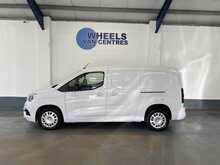 Vauxhall Combo 1.5 Turbo D 2300 Pro Panel Van 6dr Diesel Manual L2 H1 Euro 6 (s/s) (100 ps) - U1147