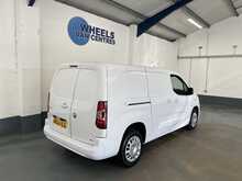 Vauxhall Combo 1.5 Turbo D 2300 Pro Panel Van 6dr Diesel Manual L2 H1 Euro 6 (s/s) (100 ps) - U1147