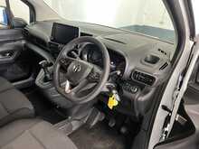 Vauxhall Combo 1.5 Turbo D 2300 Pro Panel Van 6dr Diesel Manual L2 H1 Euro 6 (s/s) (100 ps) - U1147