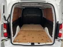 Vauxhall Combo 1.5 Turbo D 2300 Pro Panel Van 6dr Diesel Manual L2 H1 Euro 6 (s/s) (100 ps) - U1147
