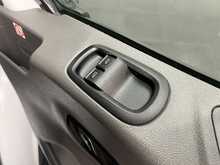 Ford Transit Transit 2.0 350 EcoBlue Leader FWD L4 Euro 6 (s/s) 2dr 2.0 2dr Curtainside Manual Diesel 2.0 2dr - U1152