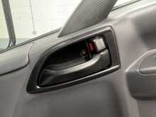 Isuzu Grafter Grafter 1.9D N35 Green Dropside 2dr Diesel Manual RWD LWB Euro 6 (SRW) (125 ps) - U1157