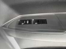 Isuzu Grafter Grafter 1.9D N35 Green Chassis Cab 2dr Diesel Manual RWD LWB Euro 6 (TRW) (125 ps) - U1157