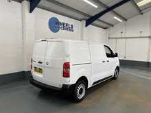 Vauxhall Vivaro 2.0 Turbo D 3100 Dynamic Panel Van 6dr Diesel Manual L1 H1 Euro 6 (s/s) (145 ps) - U1181
