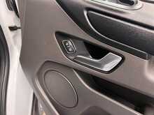 Ford Transit Custom Transit Custom 2.0 320 EcoBlue Trend Kombi L2 H1 Euro 6 (s/s) 5dr - U119