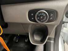 Ford Transit Custom Transit Custom 2.0 320 EcoBlue Trend Kombi L2 H1 Euro 6 (s/s) 5dr - U120