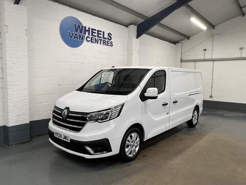 Renault Trafic 2.0 dCi Blue LL30 Business+ Panel Van 5dr Diesel Manual L2 H1 Euro 6 (s/s) (150 ps)
