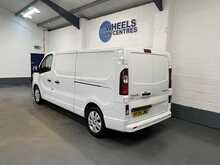 Renault Trafic 2.0 dCi Blue LL30 Extra Panel Van 5dr Diesel Manual L2 H1 Euro 6 (s/s) (130 ps) - U1210