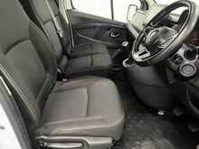 Renault Trafic 2.0 dCi Blue LL30 Extra Panel Van 5dr Diesel Manual L2 H1 Euro 6 (s/s) (130 ps) - U1210