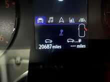 Renault Trafic 2.0 dCi Blue LL30 Extra Panel Van 5dr Diesel Manual L2 H1 Euro 6 (s/s) (130 ps) - U1210