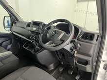 Renault Master 2.3 dCi 35 Business Panel Van 4dr Diesel Manual FWD LWB High Roof Euro 6 (135 ps) - U1217