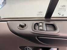 Ford Transit Custom Transit Custom 2.0 320 EcoBlue Trend Kombi L2 H1 Euro 6 (s/s) 5dr - U122