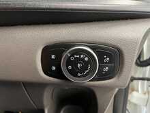 Ford Transit Custom Transit Custom 2.0 320 EcoBlue Trend Kombi L2 H1 Euro 6 (s/s) 5dr - U122