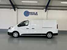 Renault Trafic 2.0 dCi Blue LL30 Advance Panel Van 5dr Diesel Manual L2 H1 Euro 6 (s/s) (130 ps) - U1228