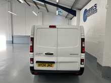 Renault Trafic 2.0 dCi Blue LL30 Advance Panel Van 5dr Diesel Manual L2 H1 Euro 6 (s/s) (130 ps) - U1228