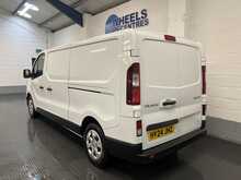 Renault Trafic 2.0 dCi Blue LL30 Advance Panel Van 5dr Diesel Manual L2 H1 Euro 6 (s/s) (130 ps) - U1228