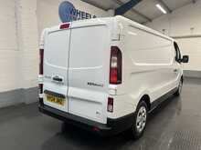 Renault Trafic 2.0 dCi Blue LL30 Advance Panel Van 5dr Diesel Manual L2 H1 Euro 6 (s/s) (130 ps) - U1228