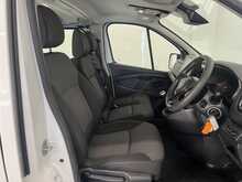 Renault Trafic 2.0 dCi Blue LL30 Advance Crew Van Double Cab 6dr Diesel Manual L2 H1 Euro 6 (s/s) (130 ps) - U1247