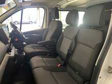 Renault Trafic 2.0 dCi Blue LL30 Advance Crew Van Double Cab 6dr Diesel Manual L2 H1 Euro 6 (s/s) (130 ps) - U1247