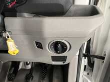 Volkswagen Crafter 2.0 TDI CR35 Commerce Plus Panel Van 5dr Diesel Manual FWD MWB High Roof Euro 6 (s/s) (140 ps) - U1260