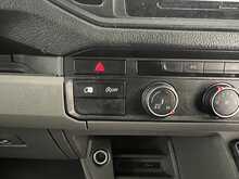 Volkswagen Crafter 2.0 TDI CR35 Commerce Plus Panel Van 5dr Diesel Manual FWD MWB High Roof Euro 6 (s/s) (140 ps) - U1260