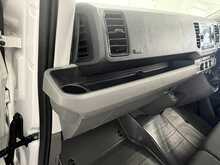 Volkswagen Crafter 2.0 TDI CR35 Commerce Plus Panel Van 5dr Diesel Manual FWD MWB High Roof Euro 6 (s/s) (140 ps) - U1260