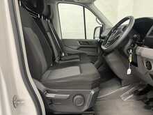 Volkswagen Crafter 2.0 TDI CR35 Commerce Plus Panel Van 5dr Diesel Manual FWD MWB High Roof Euro 6 (s/s) (140 ps) - U1261