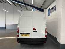 Renault Master 2.3 dCi 35 Advance Panel Van 4dr Diesel Manual FWD LWB Medium Roof Euro 6 (135 ps) - U1263