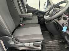 Renault Master 2.3 dCi 35 Advance Panel Van 4dr Diesel Manual FWD LWB Medium Roof Euro 6 (135 ps) - U1263