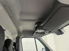Renault Master 2.3 dCi 35 Advance Panel Van 4dr Diesel Manual FWD LWB Medium Roof Euro 6 (135 ps) - U1263