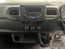 Renault Master 2.3 dCi 35 Advance Panel Van 4dr Diesel Manual FWD LWB Medium Roof Euro 6 (135 ps) - U1263