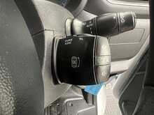 Renault Master 2.3 dCi 35 Advance Panel Van 4dr Diesel Manual FWD LWB Medium Roof Euro 6 (135 ps) - U1263