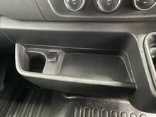 Renault Master 2.3 dCi 35 Advance Panel Van 4dr Diesel Manual FWD LWB Medium Roof Euro 6 (135 ps) - U1263