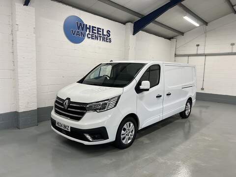 Renault Trafic 2.0 dCi Blue LL30 Business+ Panel Van 5dr Diesel Manual L2 H1 Euro 6 (s/s) (150 ps)