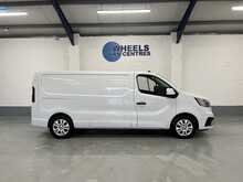 Renault Trafic 2.0 dCi Blue LL30 Extra Panel Van 5dr Diesel Manual L2 H1 Euro 6 (s/s) (130 ps) - U1268