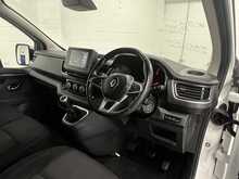 Renault Trafic 2.0 dCi Blue LL30 Extra Panel Van 5dr Diesel Manual L2 H1 Euro 6 (s/s) (130 ps) - U1268